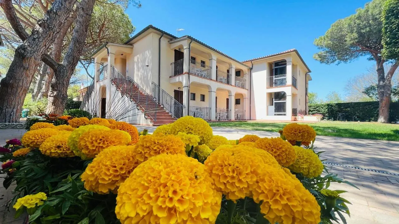 Hotel Boschetto Follonica 3*,  Italy